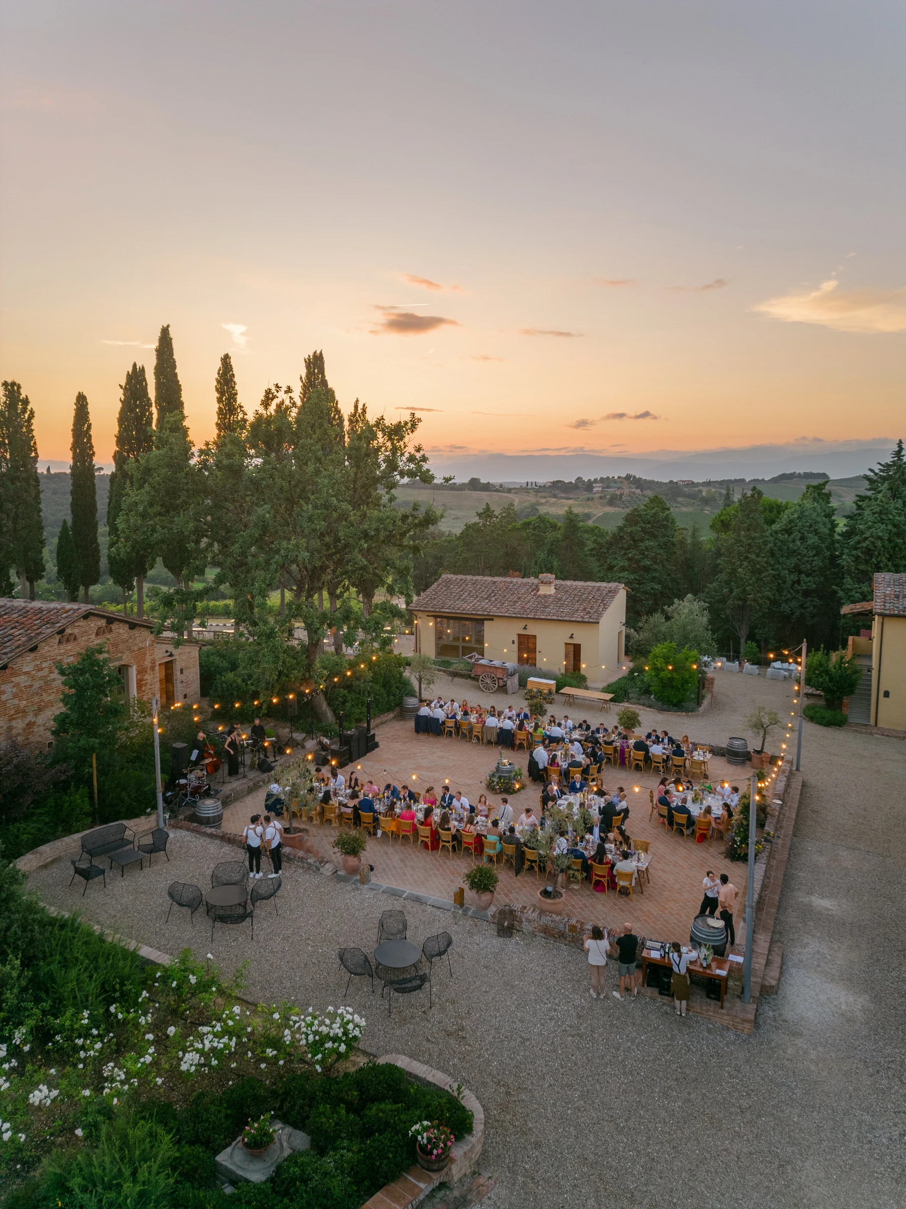 How to Create a Multi-Day Luxury Wedding Experience in Italy for Your Guests